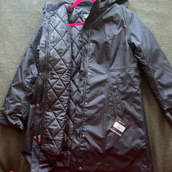 NWT Eddie Bauer black winter jacket size petite Large - Picture 1 of 4